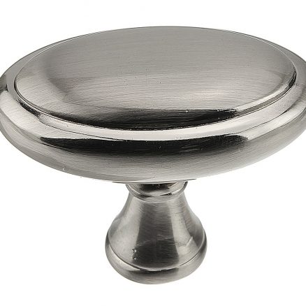 Knob - Traditional Oval - 1" - Brushed Nickel